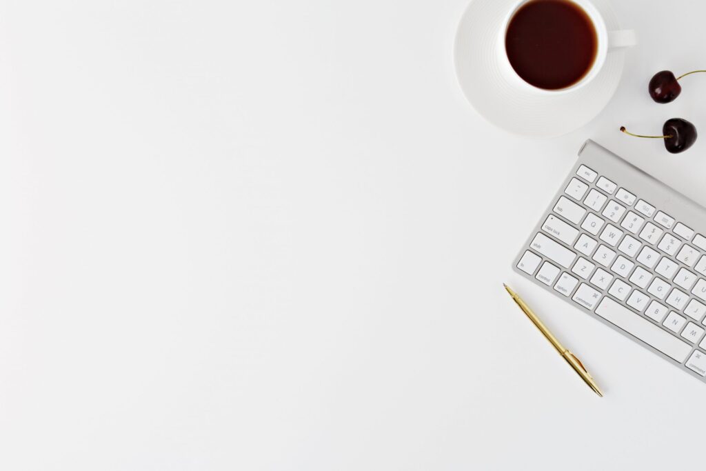 Keep your desk decluttered and clean