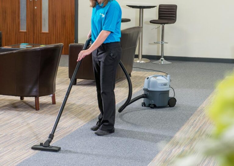 10 Tips for Maintaining a Clean and Healthy School Environment