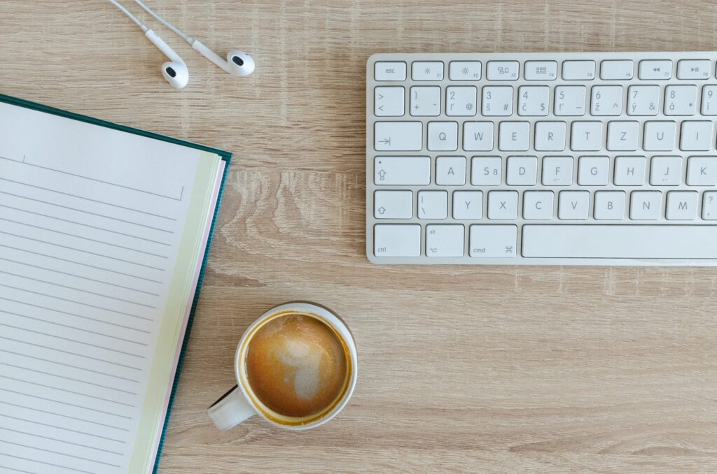 cleaning your desk daily