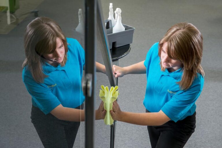 New Year, New Cleaners? Compare Commercial Cleaning Costs!